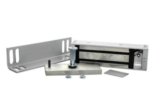 М1-200, Электромагнитный замок, усилие отрыва при 12В не менее 200 кг, потребляемый ток не более 330мА, -40 до +50°С,  в комплекте монтажный уголок 50*40 мм, габариты электромагнита 140*55*35мм, якоря  96*53*12мм